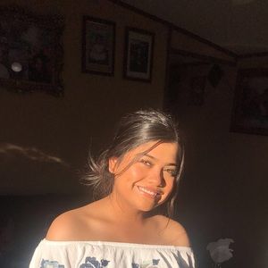 Meet your Posher, Genessa